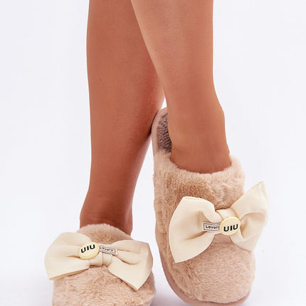  Pantoffeln model 204928 Step in style 